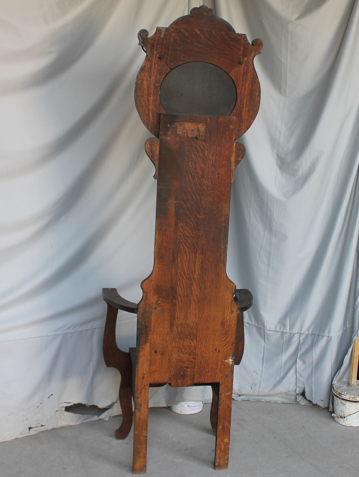 Single seat hall tree