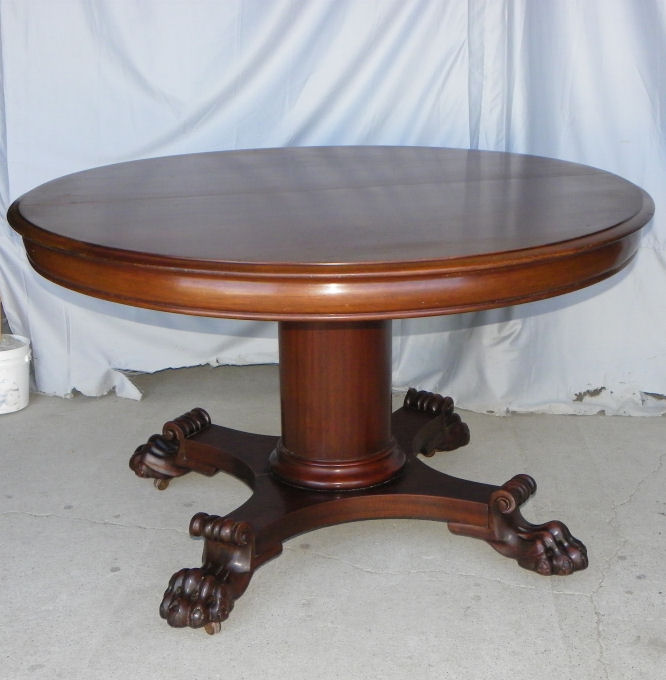 Antiques Round Mahogany Dining Table, Antique Round Table With Claw Feet