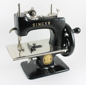 singer toy sewing machine