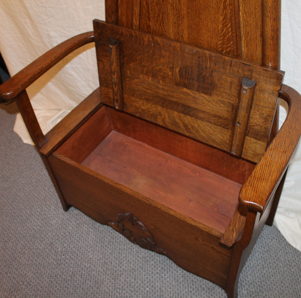Single seat hall tree