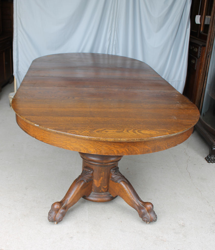 Bargain John's Antiques | Round Oak Table with claw feet - Bargain John ...