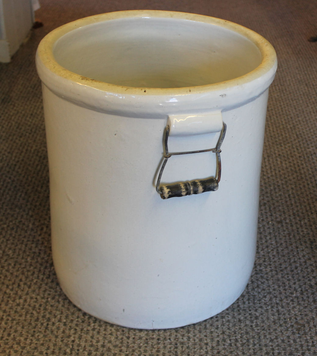 Bargain Johns Antiques 10 Gallon Western Crock With.