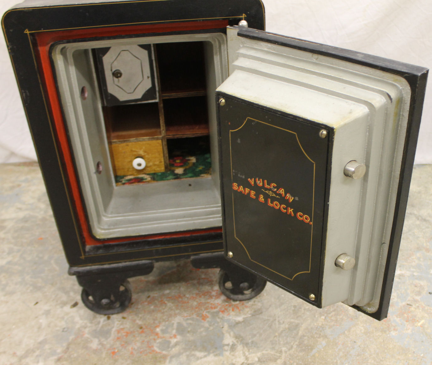 Combination Door Lock >> Bargain John's Antiques | Iron Safe Vulcan Safe and Lock ... Combination Door Lock >> Bargain John's Antiques | Iron Safe Vulcan Safe and Lock ...