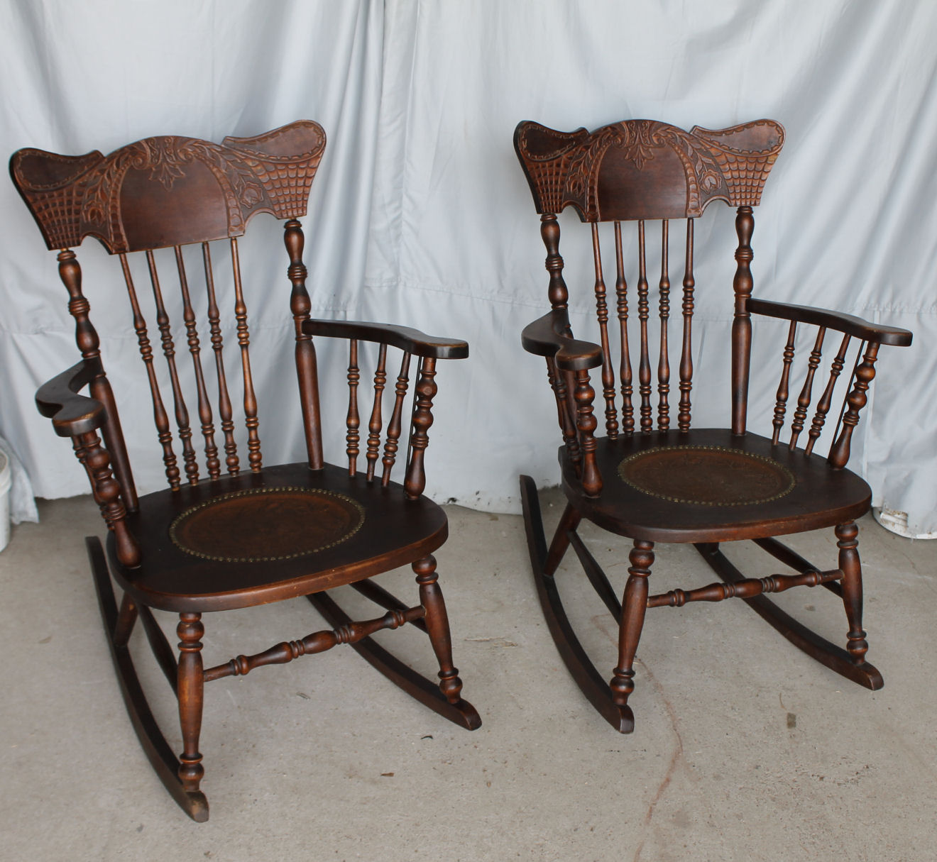 bargain john's antiques  match pair wood rocking chairs