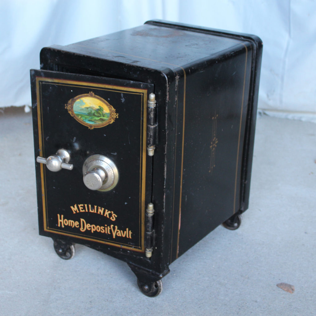 Bargain John's Antiques Small Antique Cast Iron Safe with Working