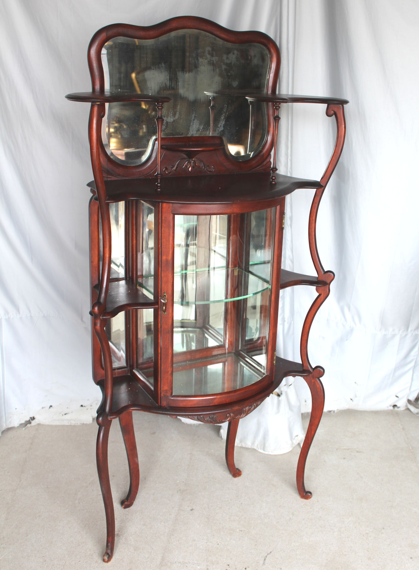 Bargain John S Antiques Antique Mahogany Etagere With Curved
