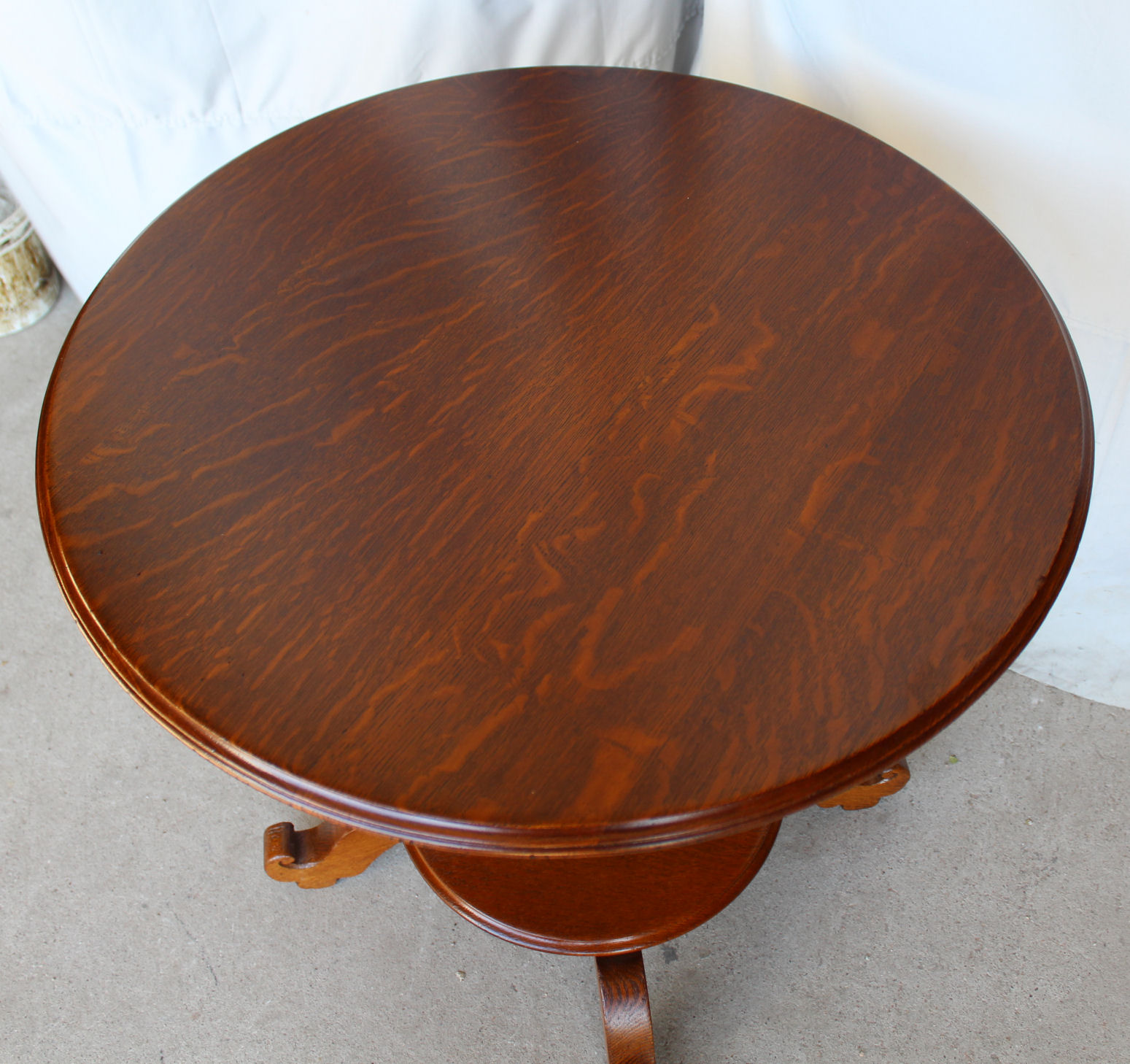 Bargain John's Antiques | Antique Round Oak Pedestal ...