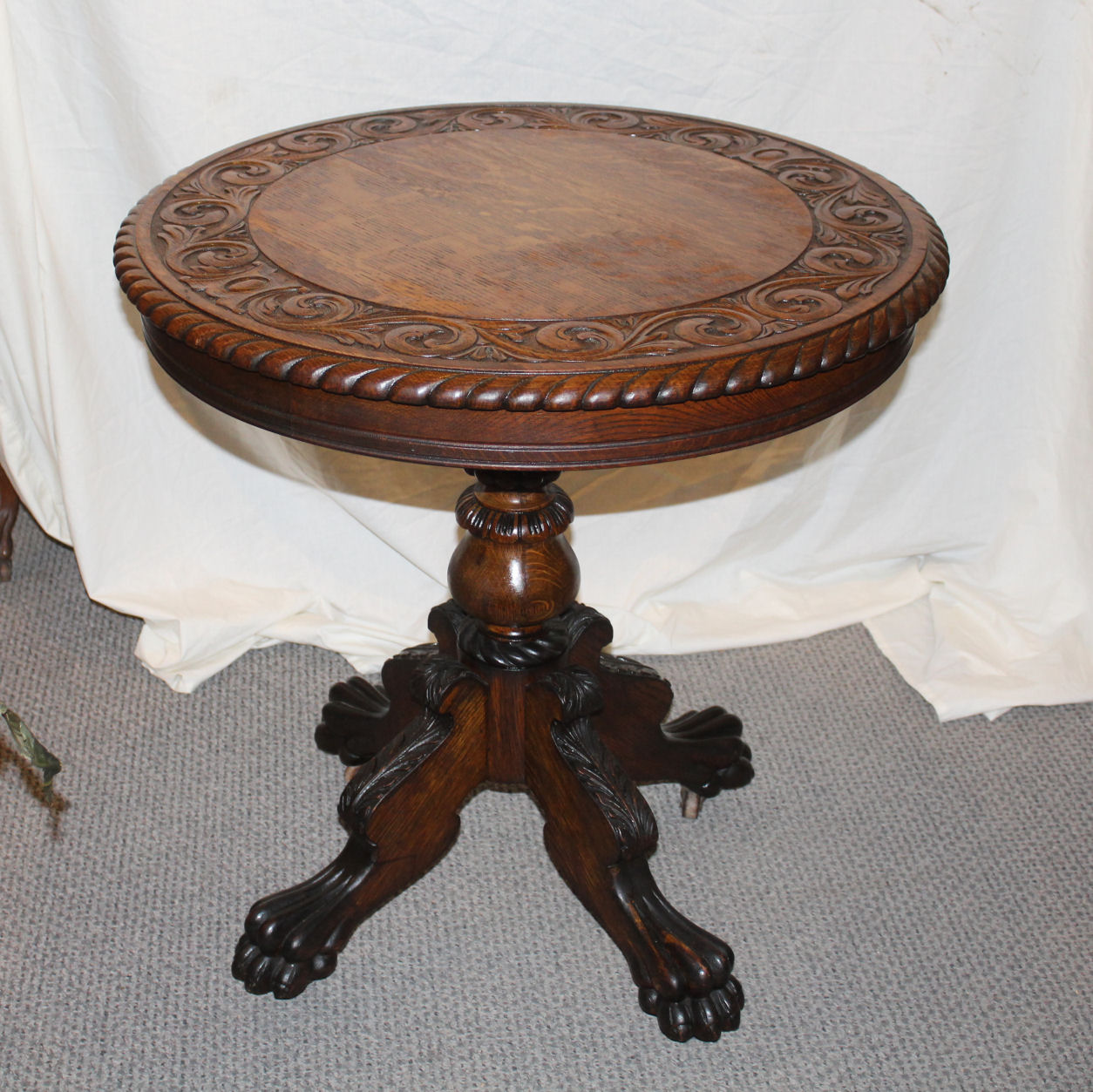 Antique Round Oak Carved Center Or Parlor Table Claw Feet