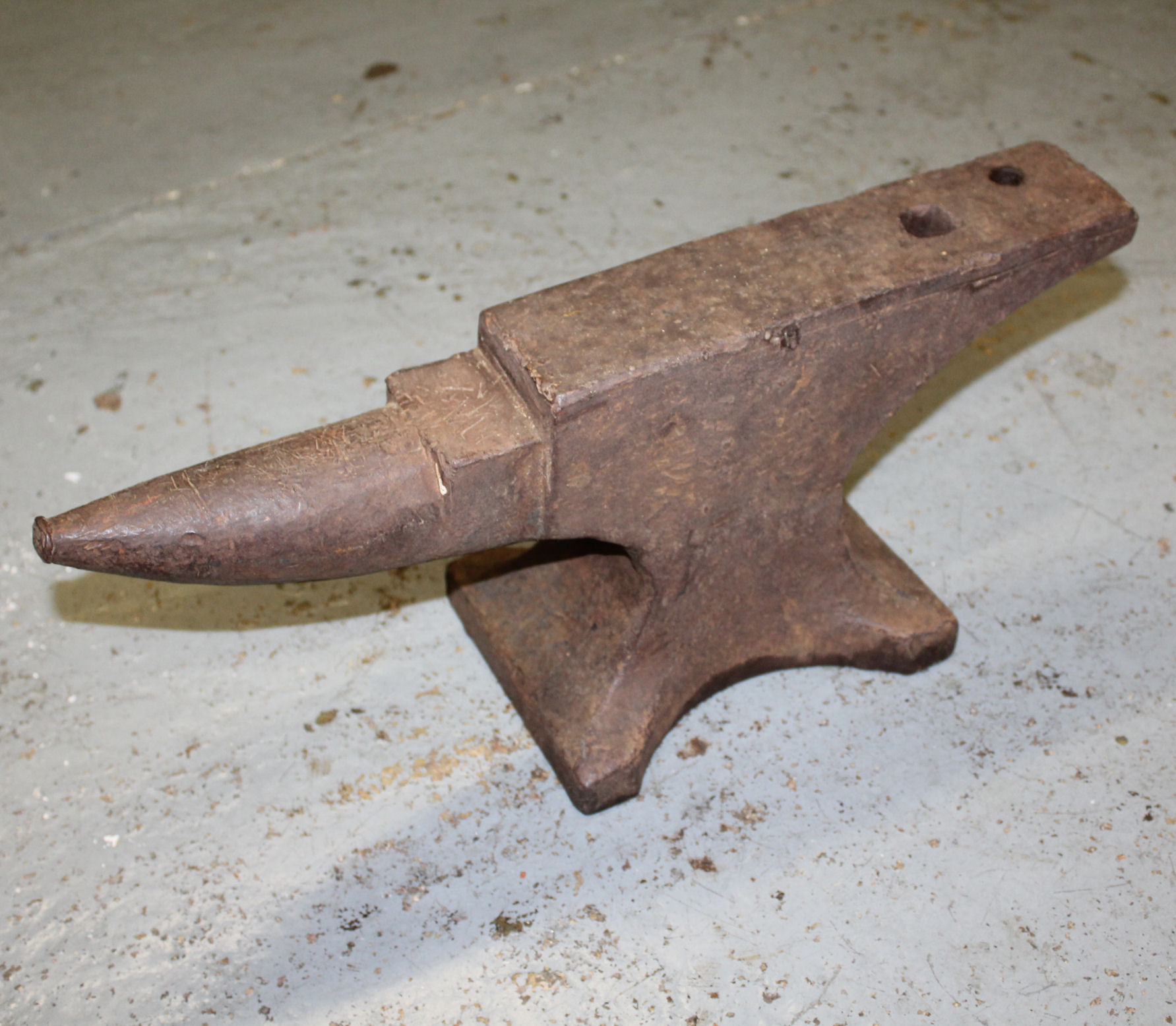 Antique Iron 70 lb Anvil Blacksmith - Bargain John's Antiques.