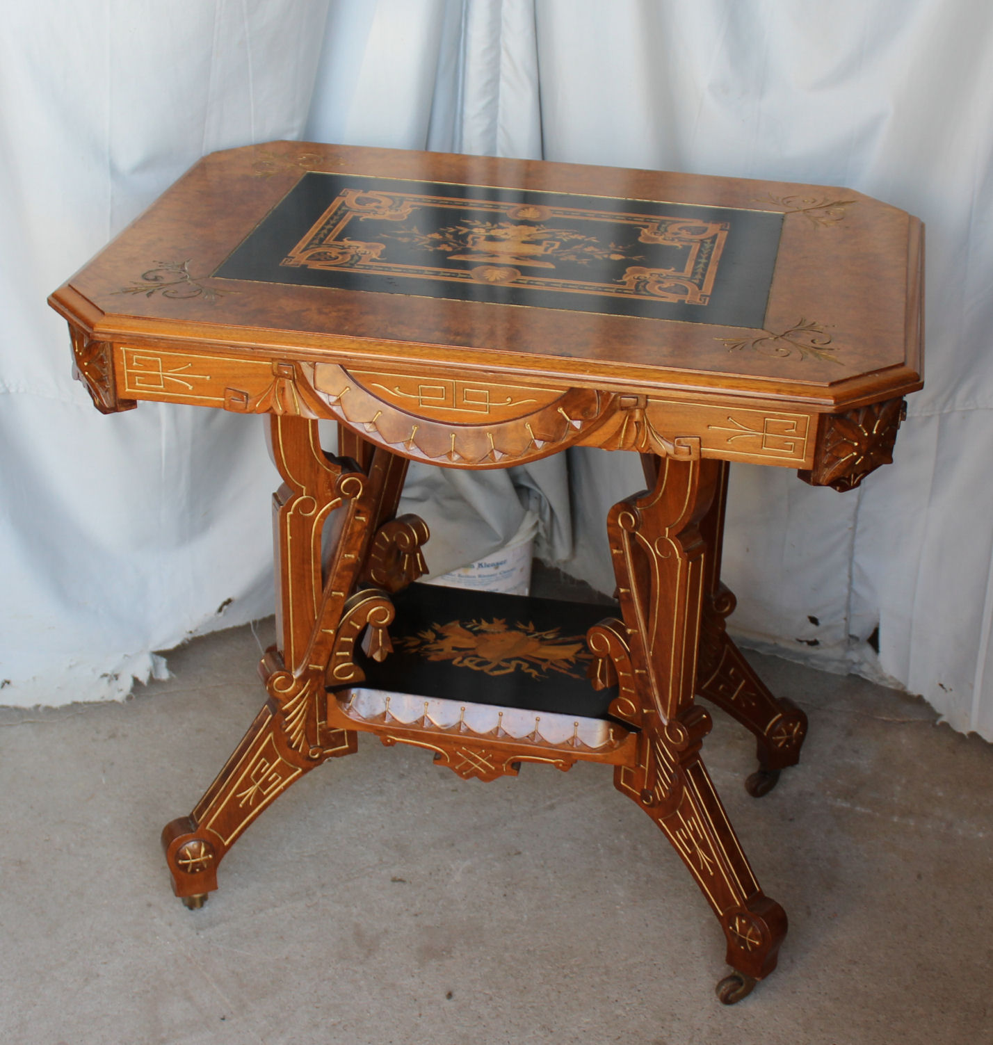 Bargain John's Antiques | Antique Victorian Walnut Parlor Table