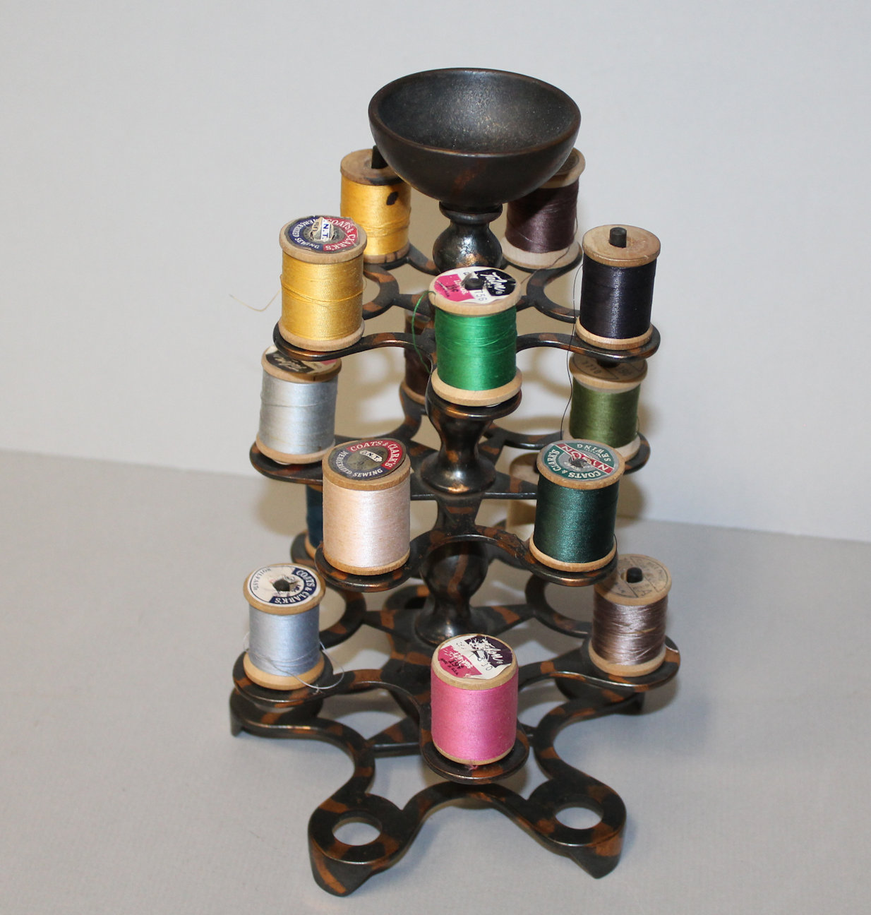 15 Spools Of Thread In Tin Box