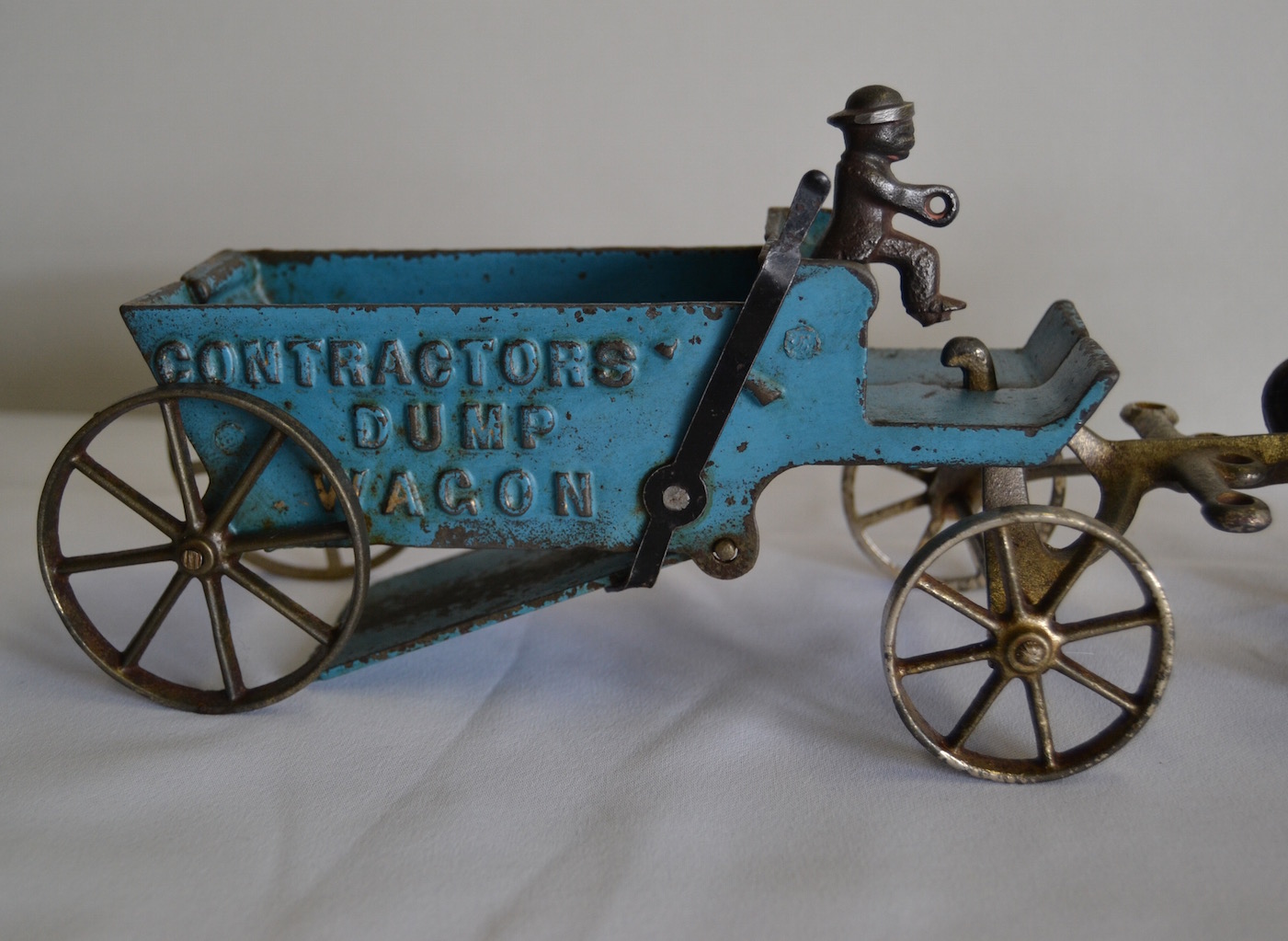 Details about   Vintage Arcade Cast Iron Contractors Dump Wagon 