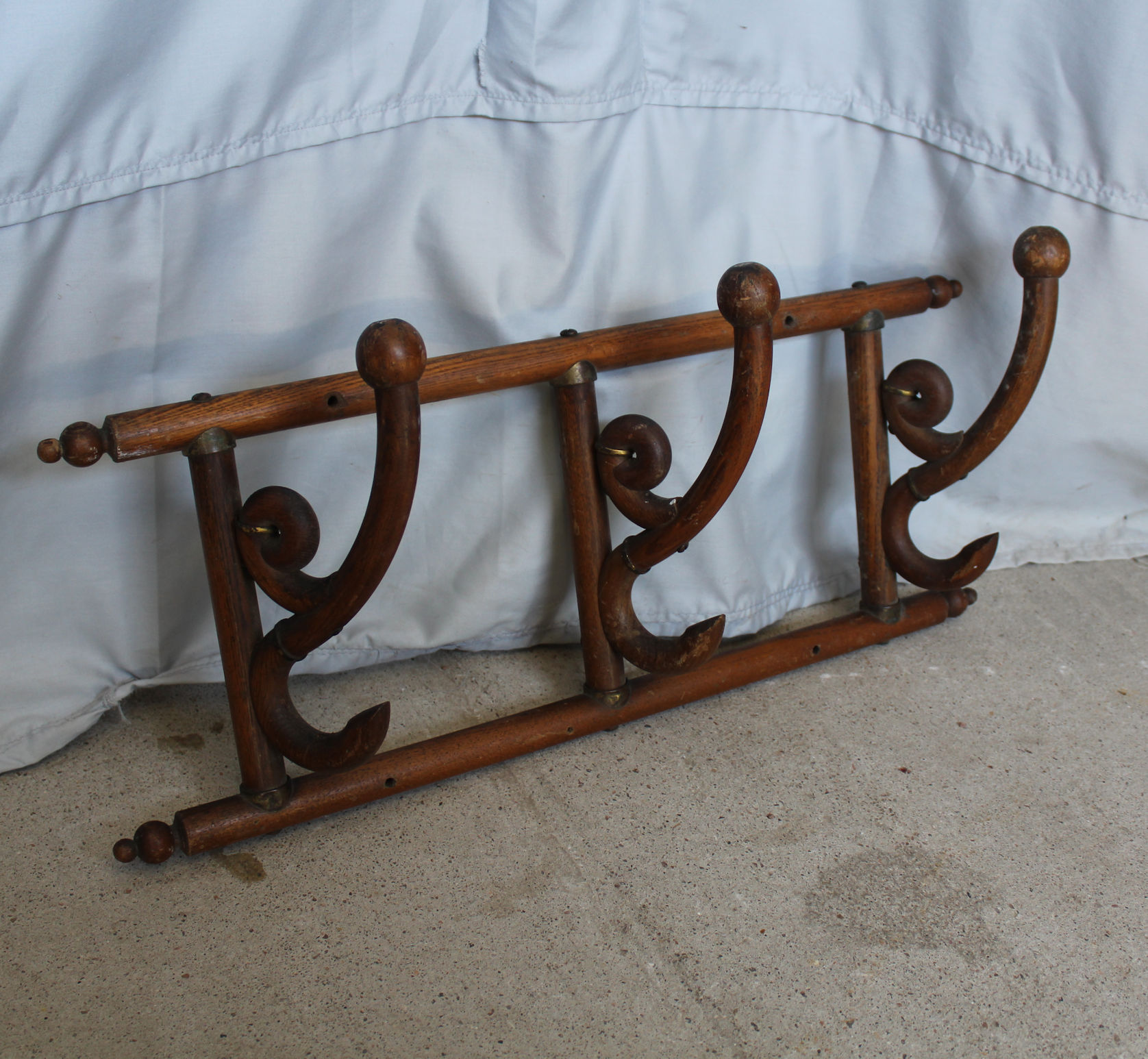 Antique Oak Stick and Ball Wood Wall Mounted Hat and Coat Rack-3 Adjustable  bentwood Hooks