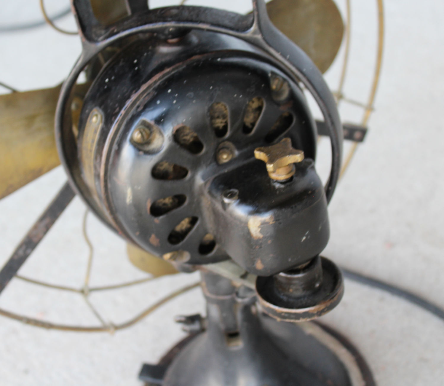 Bargain John's Antiques | Antique Electric Oscillator Brass Blade Fan ...